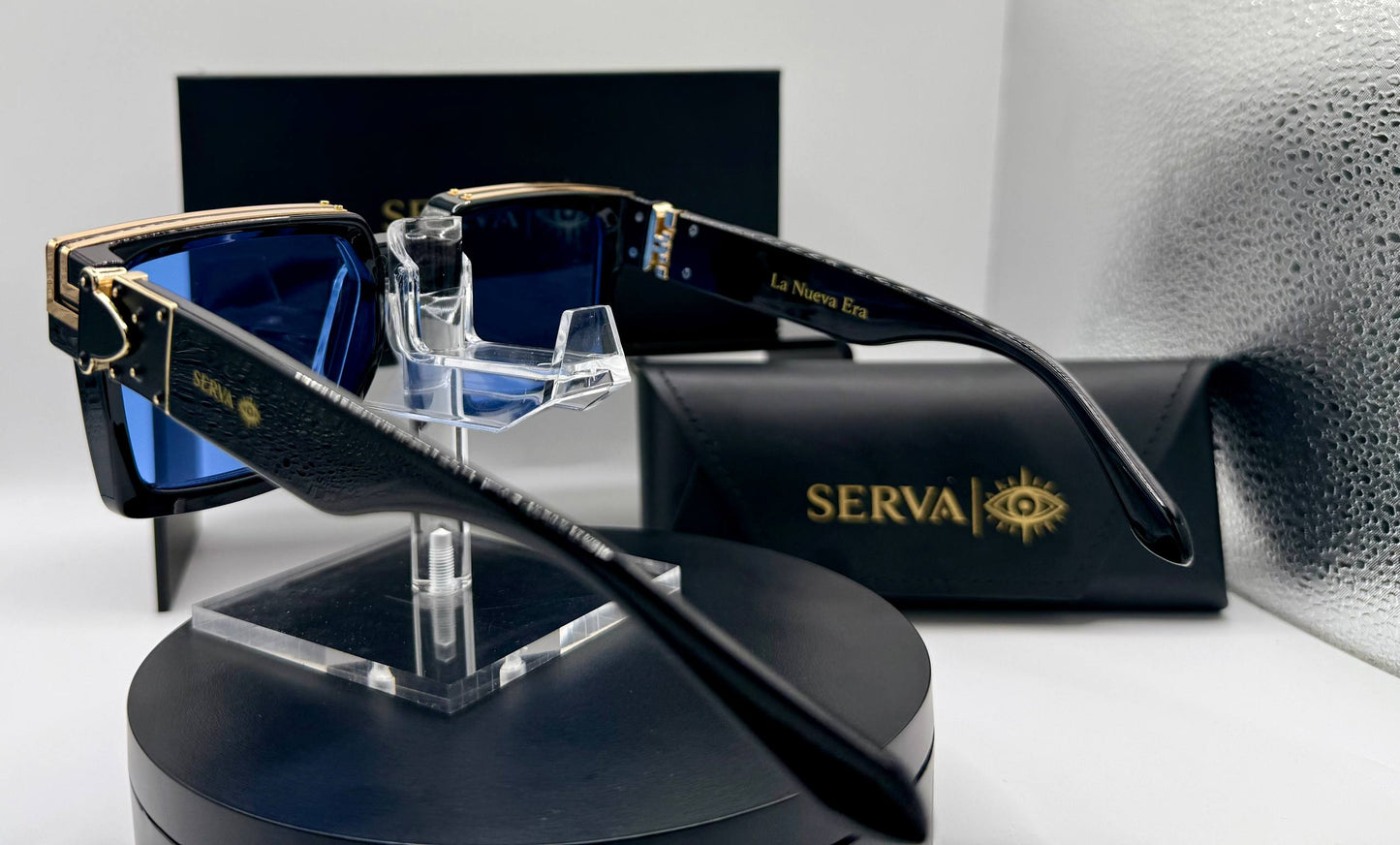 SERVA Monarch