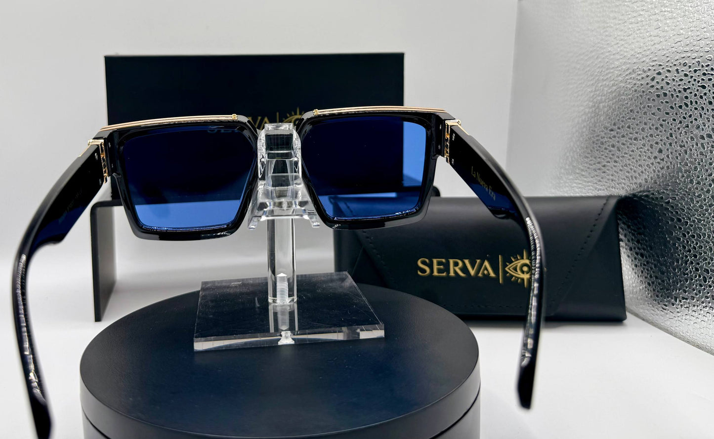 SERVA Monarch