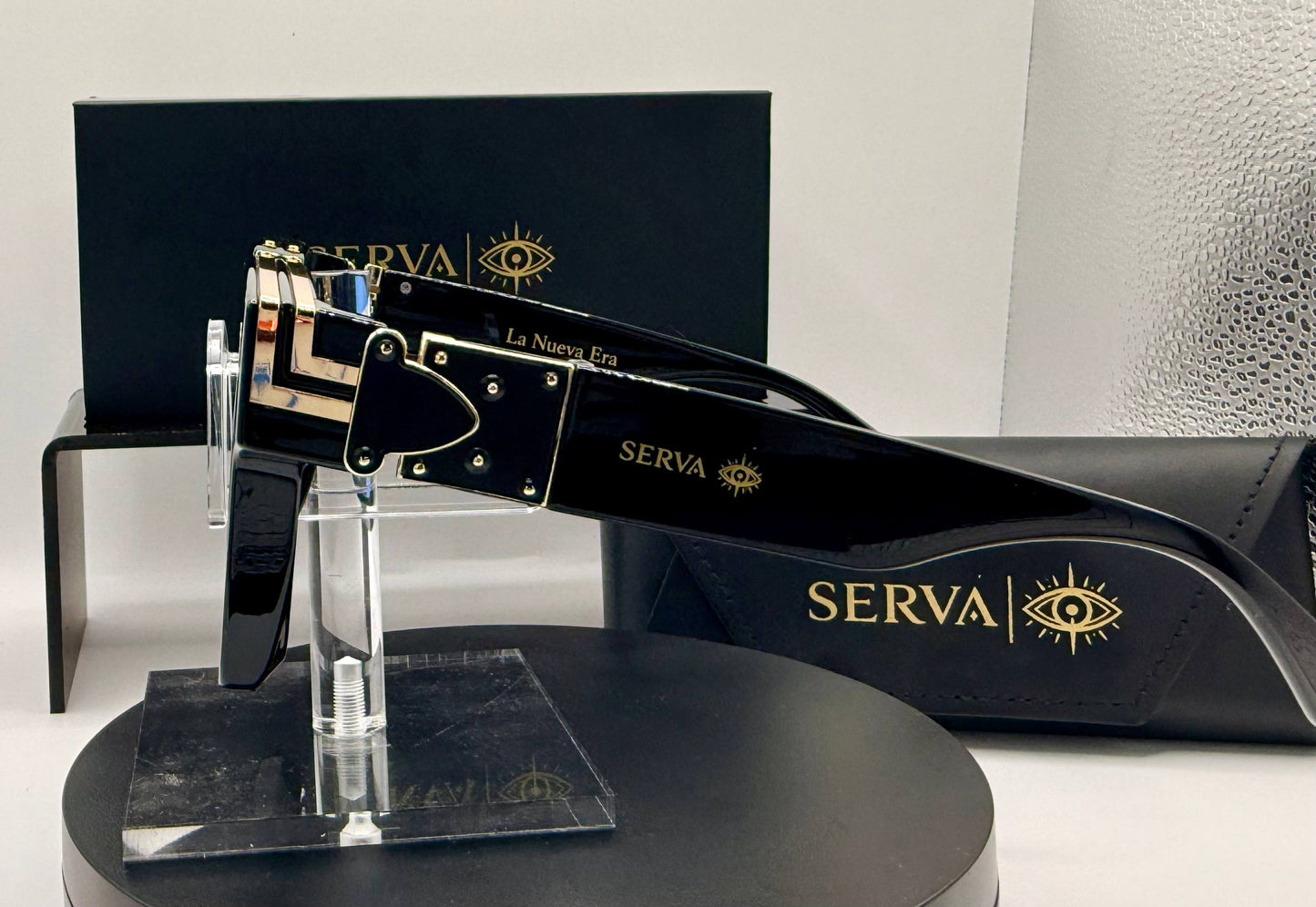 SERVA Monarch