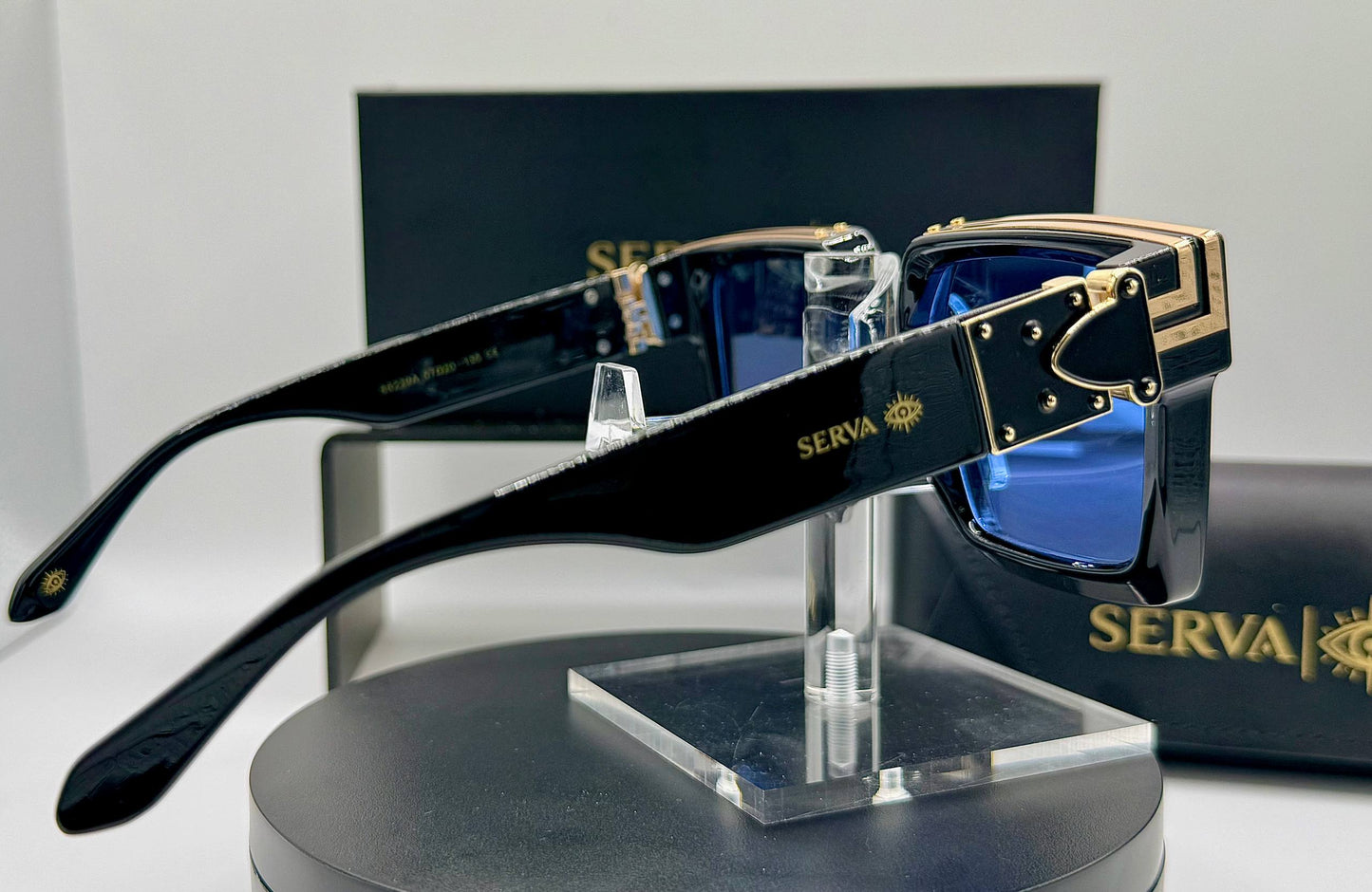 SERVA Monarch