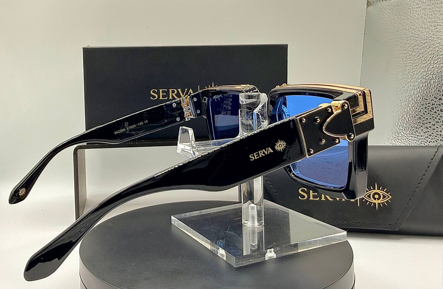 SERVA Monarch